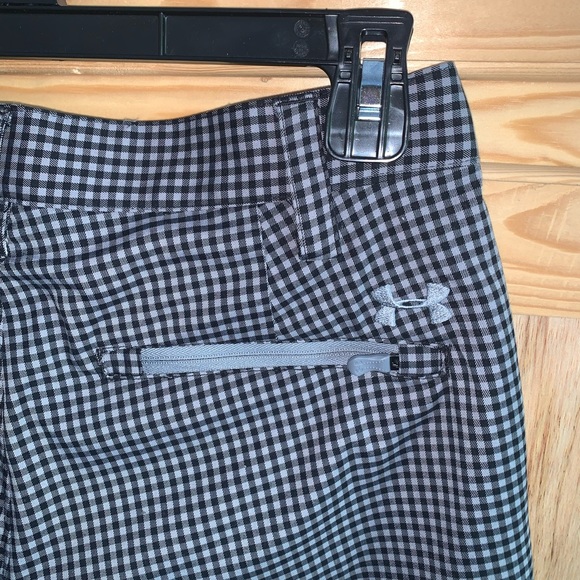 Under Armour black/gray checkered plaid shorts size 28 - Picture 5 of 5